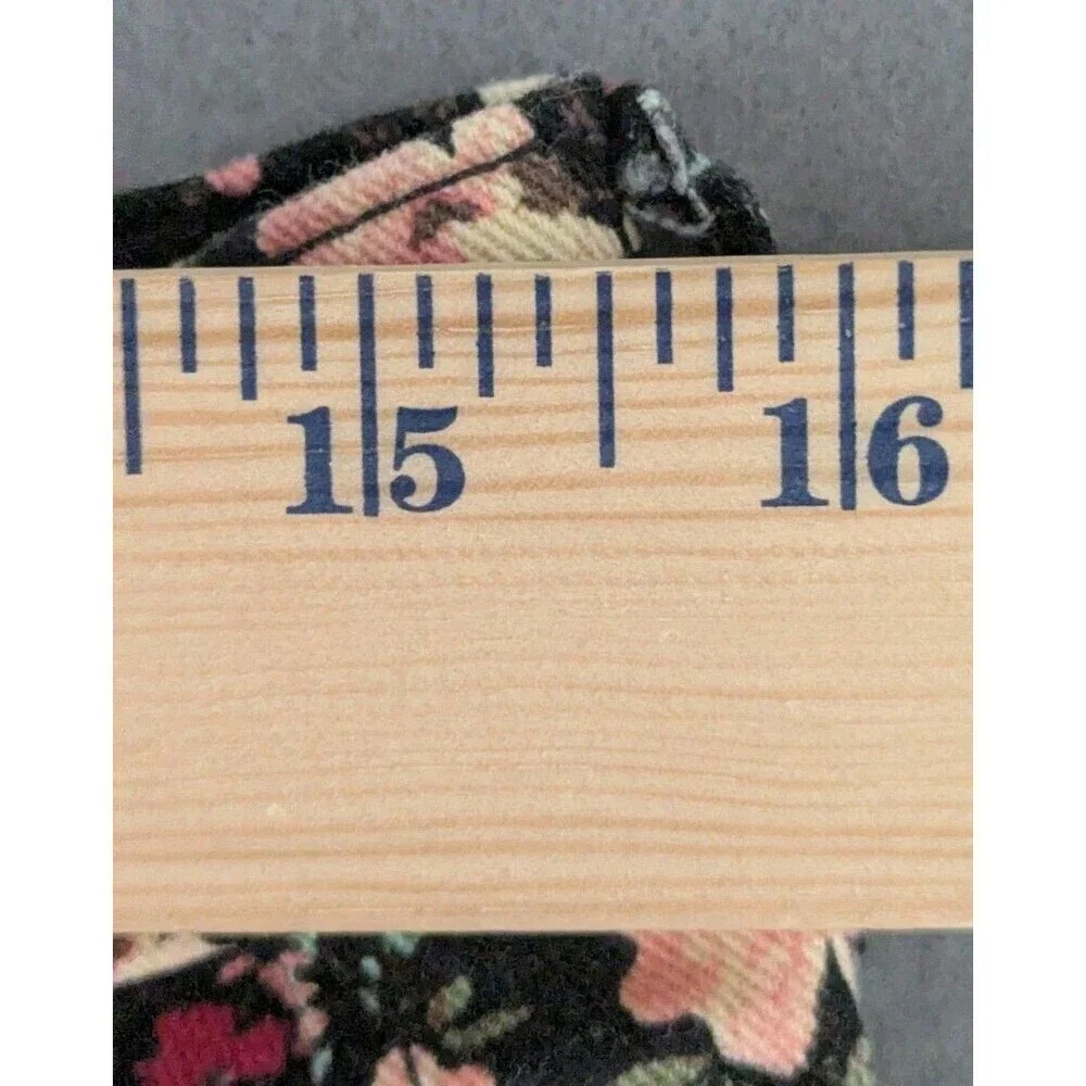 Gloria Vanderbilt Amanda Bermuda Shorts Size 10 Floral Pockets